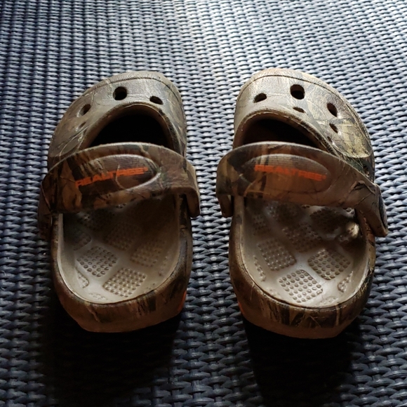 ⭐ Realtree Kids Crocs - Picture 4 of 4
